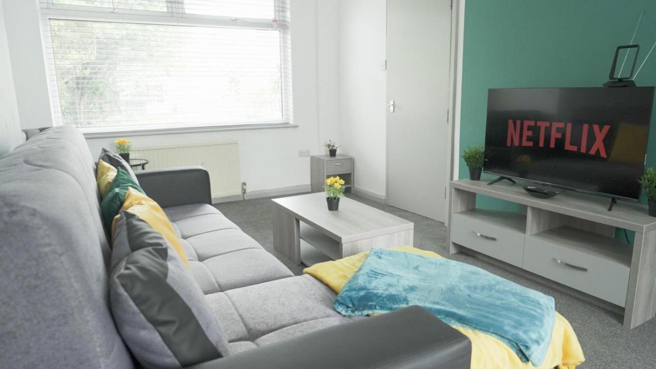 Villa Jewel Of Barking London Extérieur photo